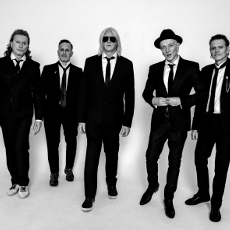 Def Leppard & Mötley Crüe